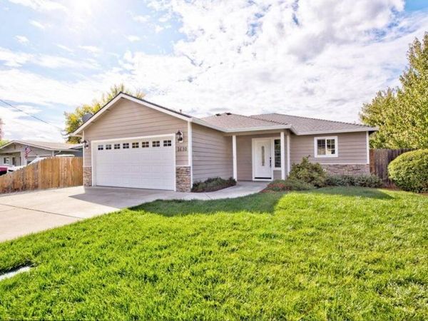 1630 Medart Lane, Grants Pass, OR 97527