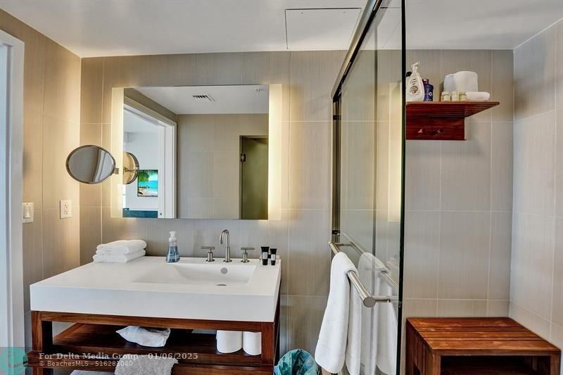 3101 Bayshore Drive, Unit 2409, Fort Lauderdale, FL 33304 Photo