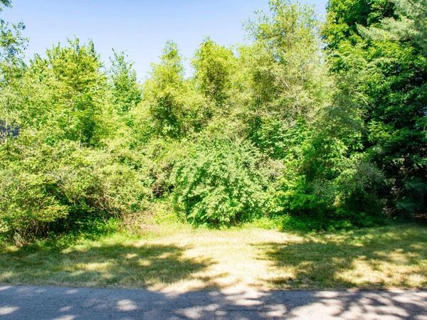 125 Myrtle Street, Roseland, IN 46637