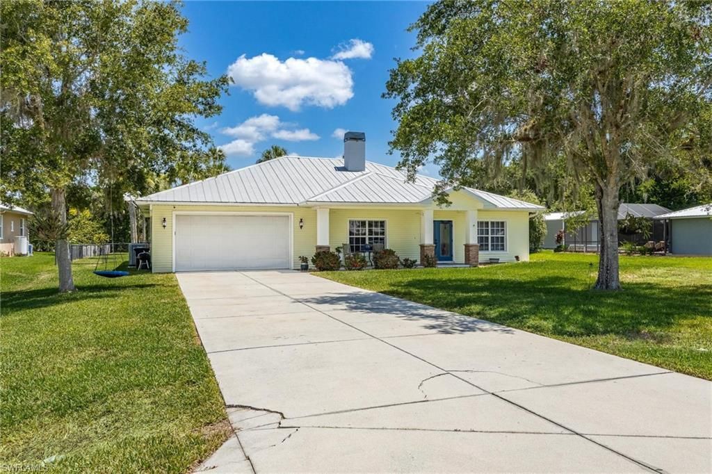 1724 Caloosa Estates Ct, Labelle, FL 33935 Photo