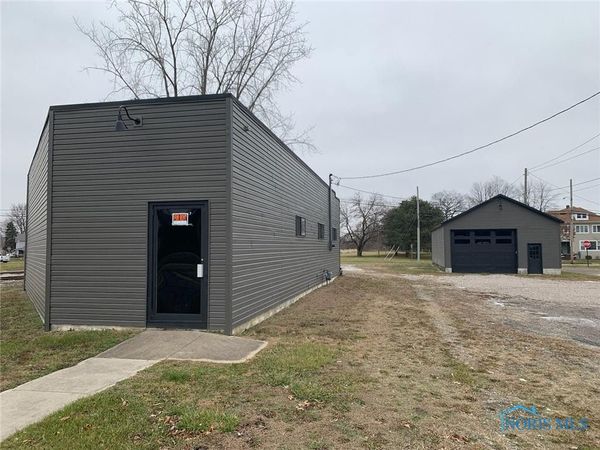 970 Oakwood Avenue, Napoleon, OH 43545