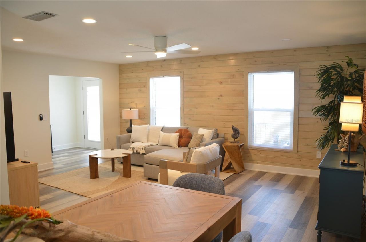 726 Birdsong Lane, Sarasota, FL 34242 Photo