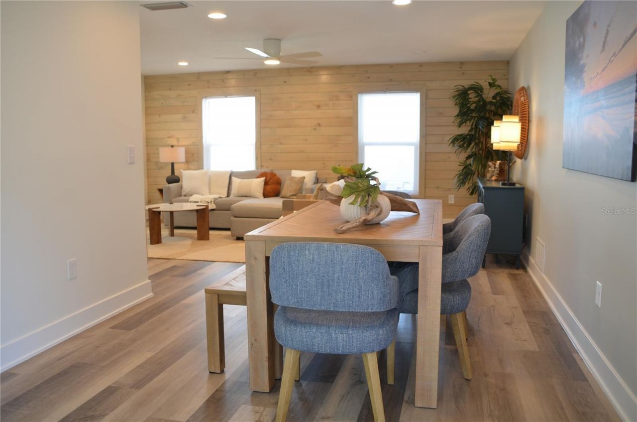 726 Birdsong Lane, Sarasota, FL 34242 Photo