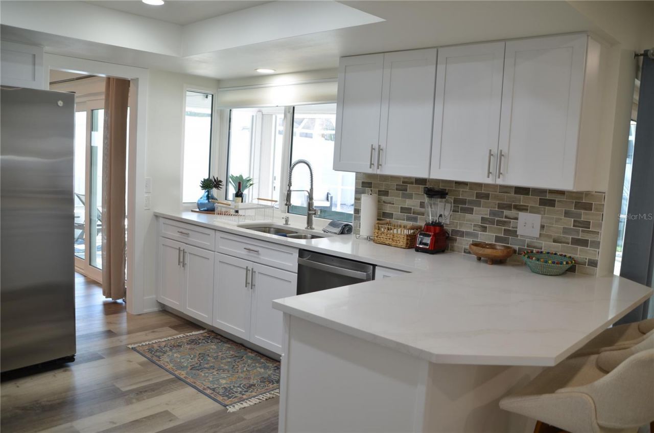 726 Birdsong Lane, Sarasota, FL 34242 Photo