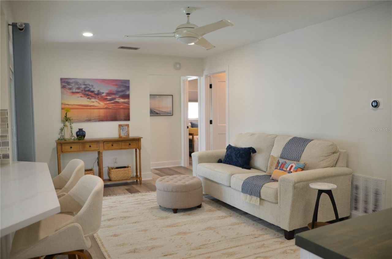 726 Birdsong Lane, Sarasota, FL 34242 Photo