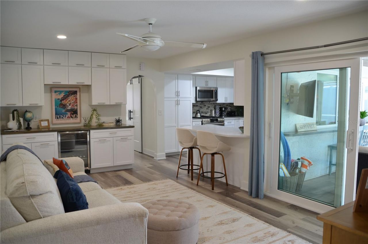 726 Birdsong Lane, Sarasota, FL 34242 Photo