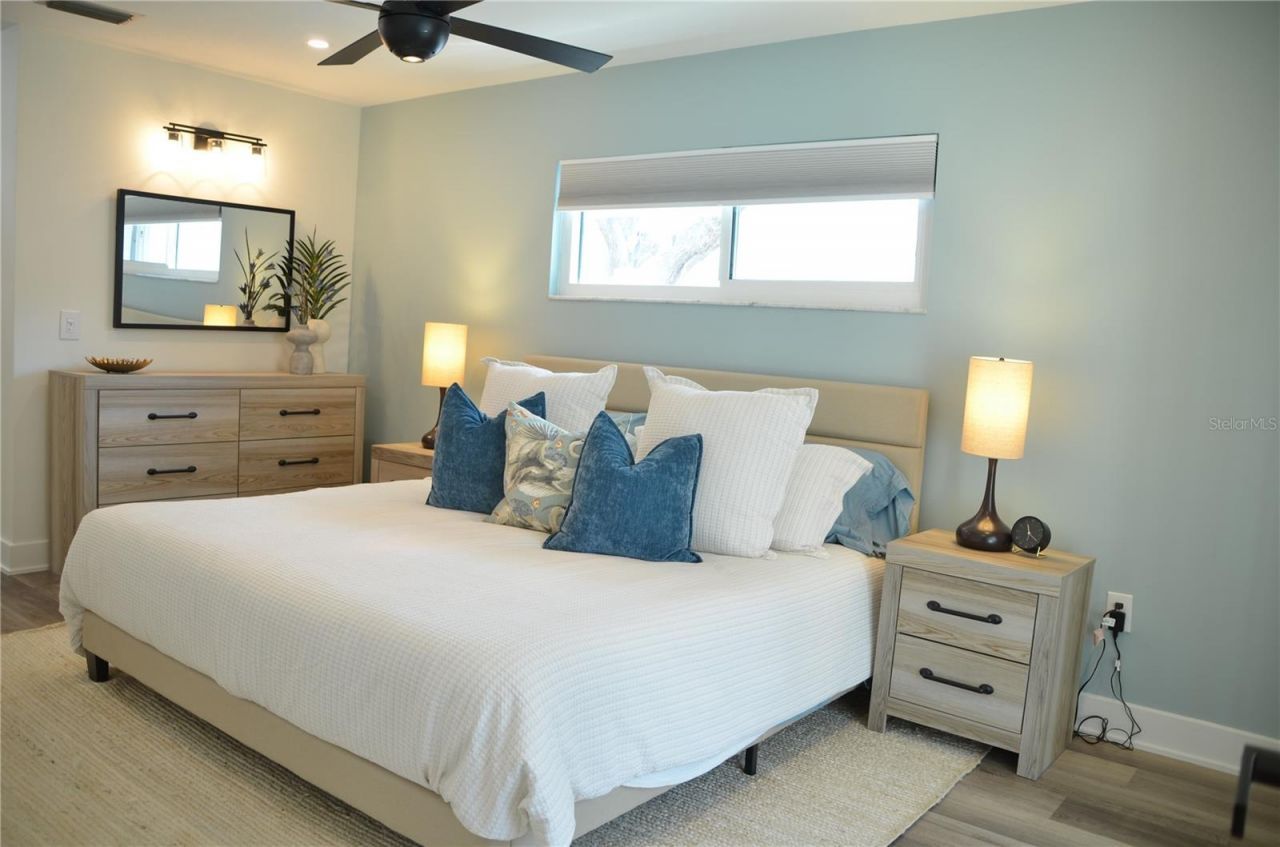 726 Birdsong Lane, Sarasota, FL 34242 Photo