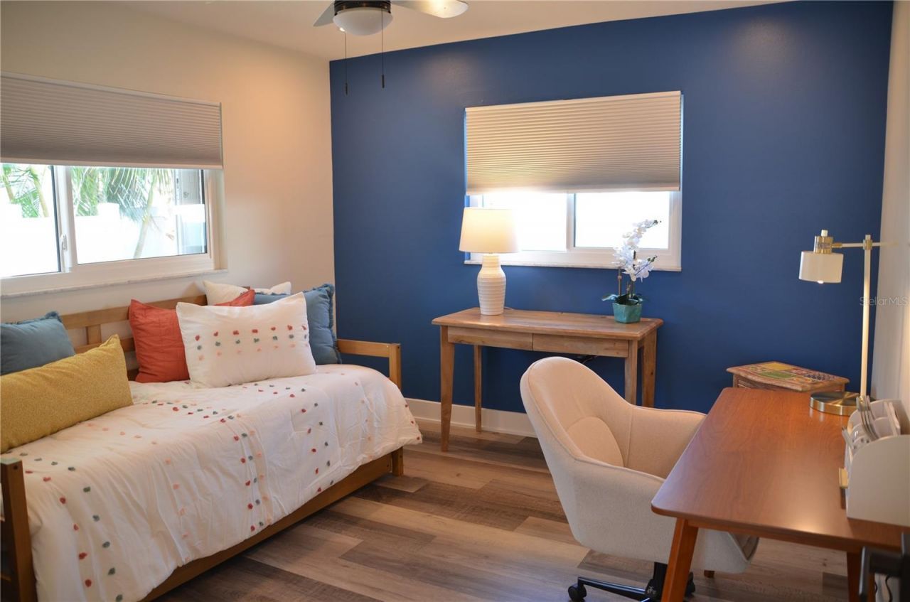 726 Birdsong Lane, Sarasota, FL 34242 Photo