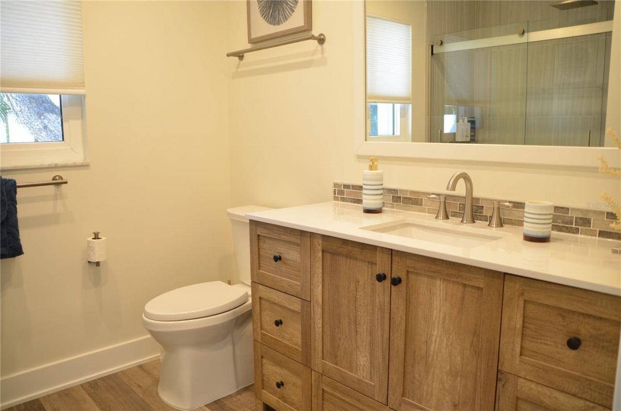 726 Birdsong Lane, Sarasota, FL 34242 Photo