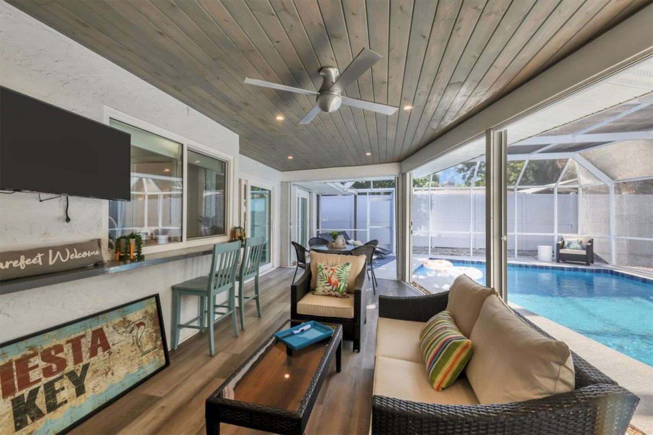 726 Birdsong Lane, Sarasota, FL 34242 Photo