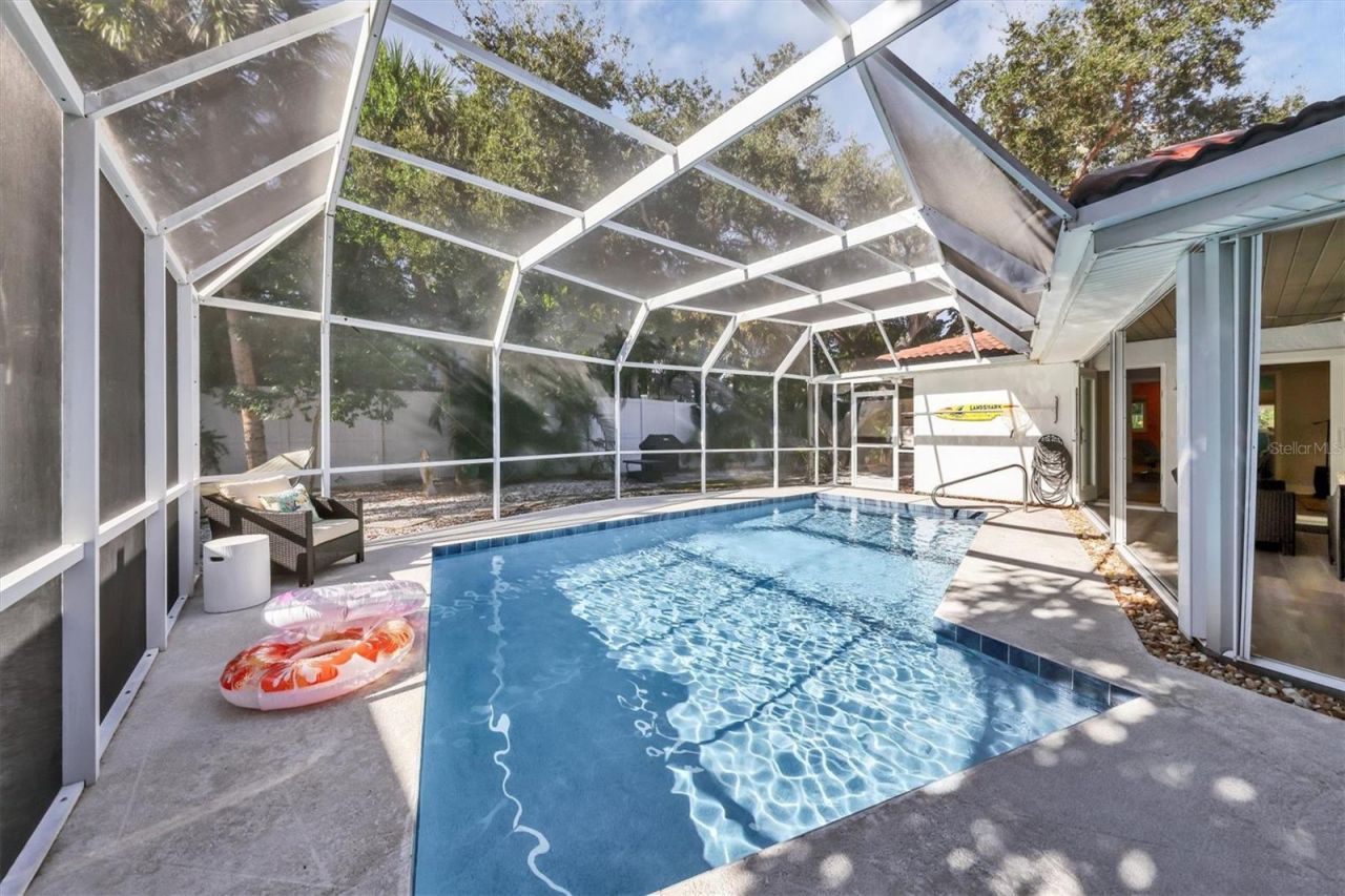 726 Birdsong Lane, Sarasota, FL 34242 Photo