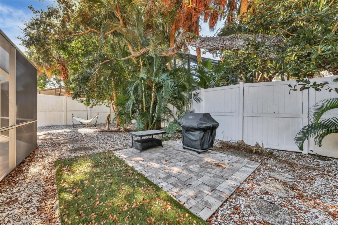 726 Birdsong Lane, Sarasota, FL 34242 Photo
