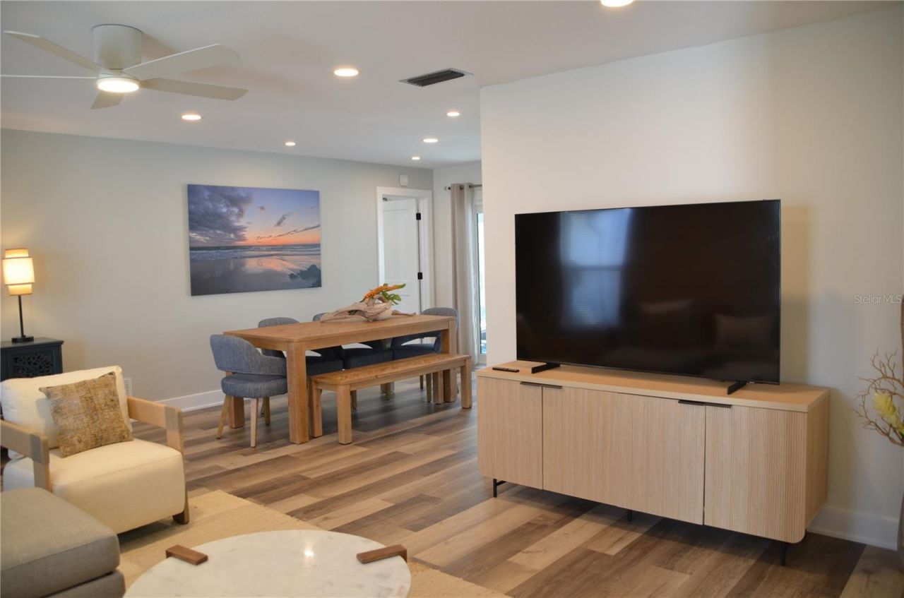 726 Birdsong Lane, Sarasota, FL 34242 Photo