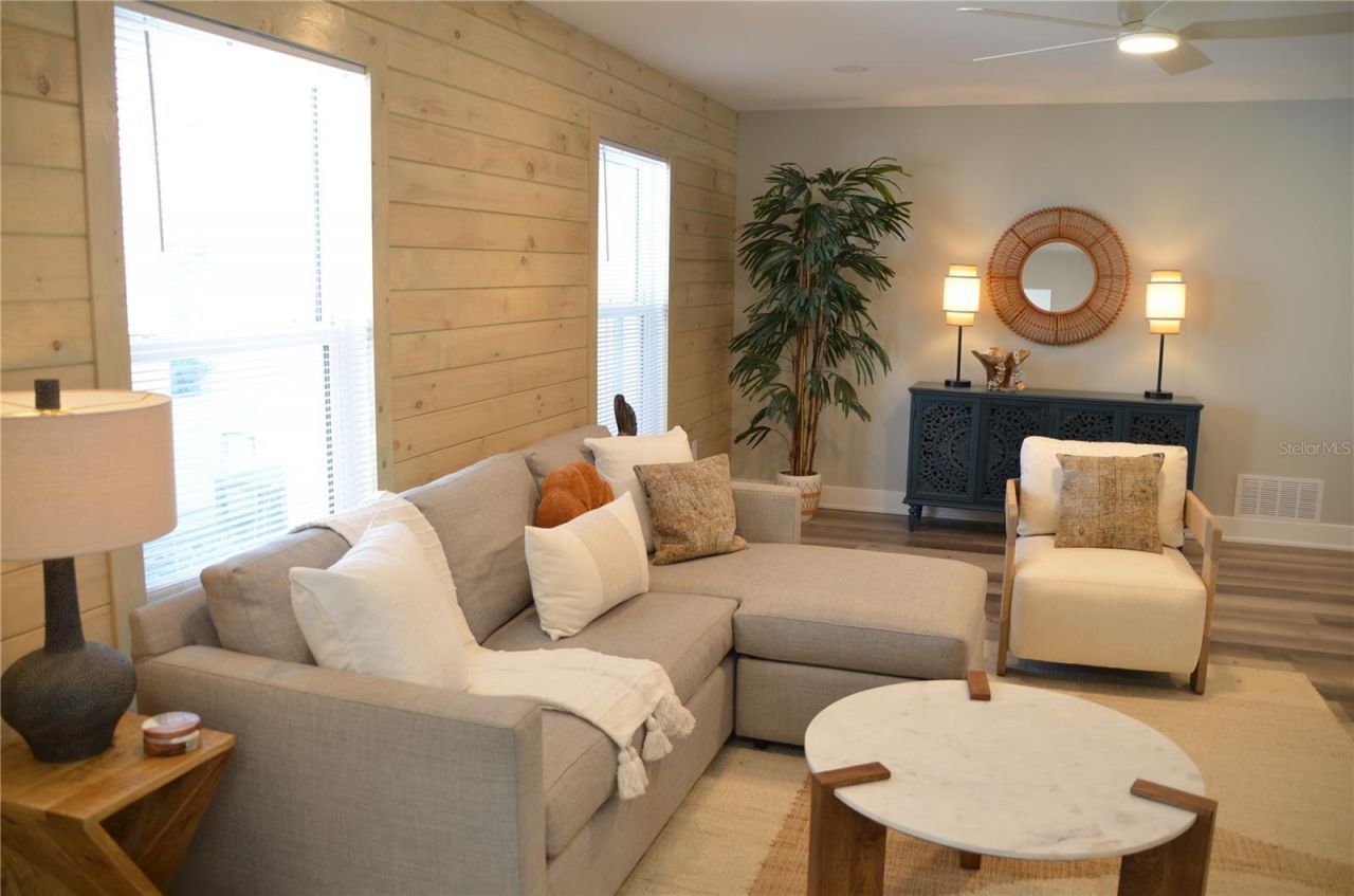 726 Birdsong Lane, Sarasota, FL 34242 Photo