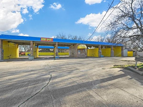 805 Poindexter Avenue, Cleburne, TX 76033