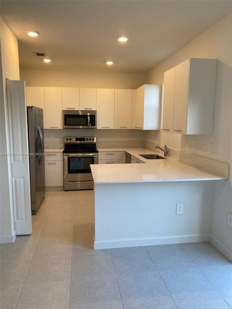 12623 NW 24th Ave, Unit 12623, Miami, FL 33167 Photo