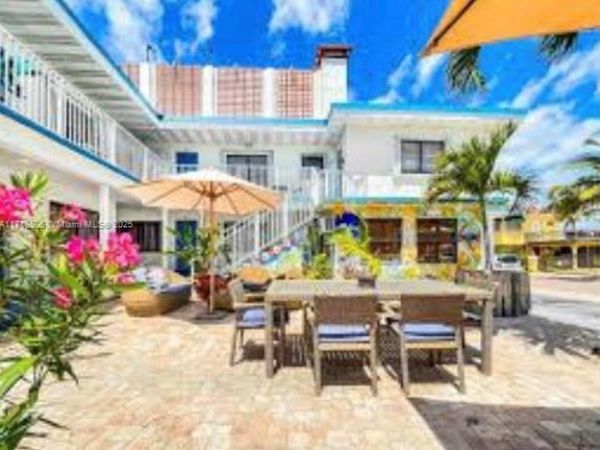 322 Nevada St, Hollywood, FL 33019