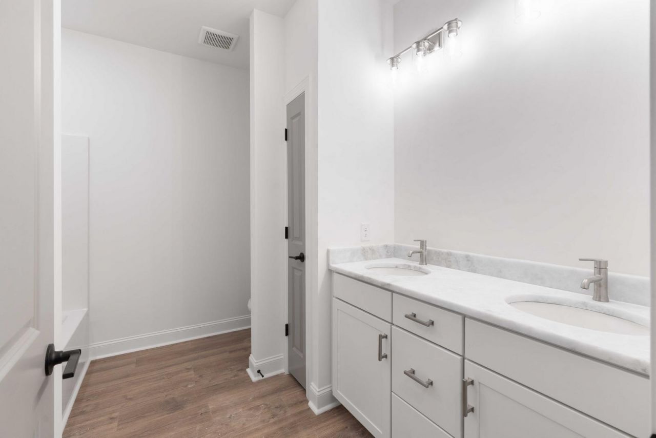 524 Hayes Park Boulevard Photo 36