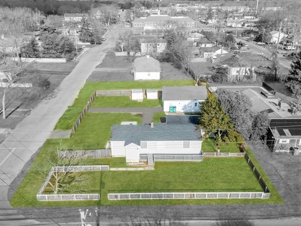 209 Jamaica Avenue, Medford, NY 11763