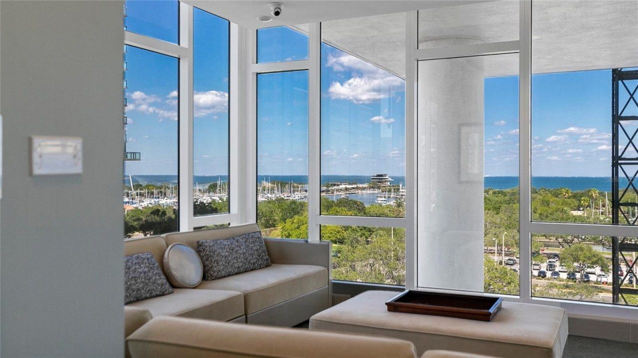 175 1st Street S, Unit 704, Saint Petersburg, FL 33701 Photo