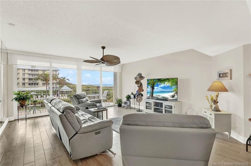 579 NE Plantation Road, Unit S108, Stuart, FL 34996 Photo