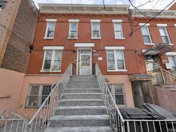 14-26 30 Drive, Astoria, NY 11102