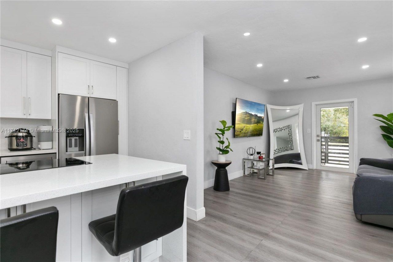 341 NW 67th Ave, Miami Springs, FL 33166 Photo