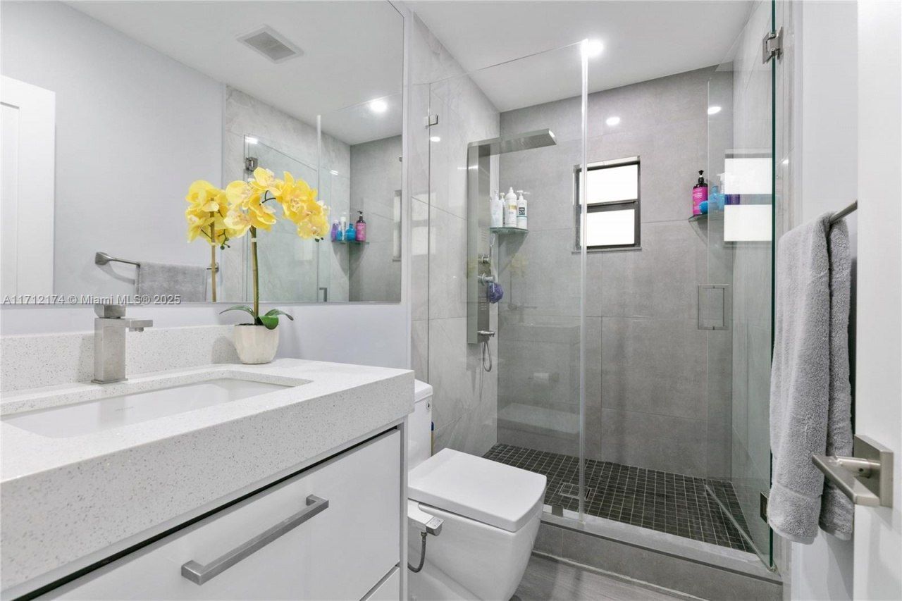 341 NW 67th Ave, Miami Springs, FL 33166 Photo