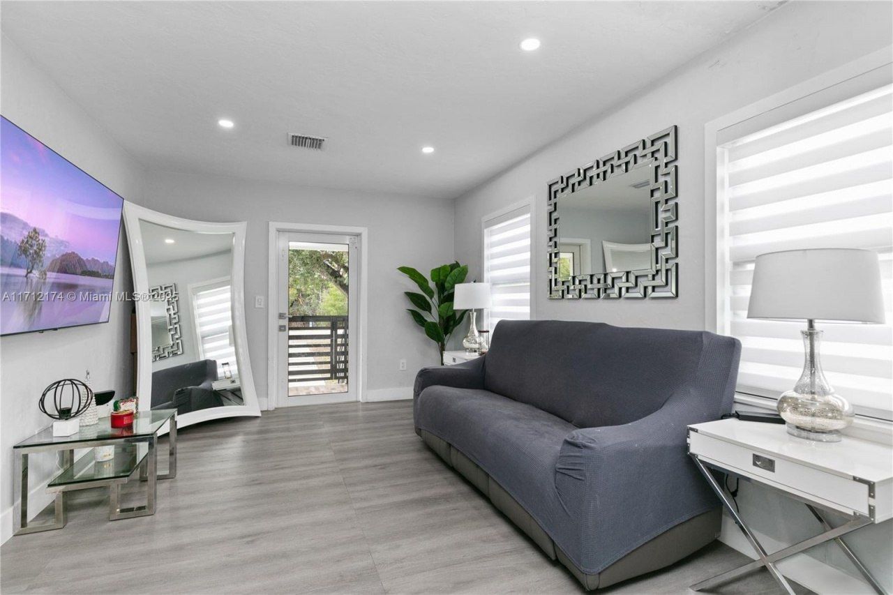 341 NW 67th Ave, Miami Springs, FL 33166 Photo