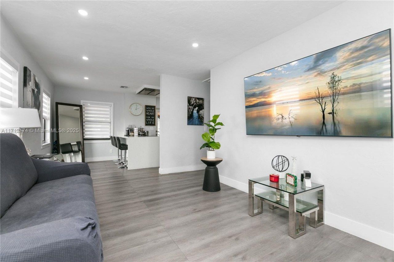 341 NW 67th Ave, Miami Springs, FL 33166 Photo