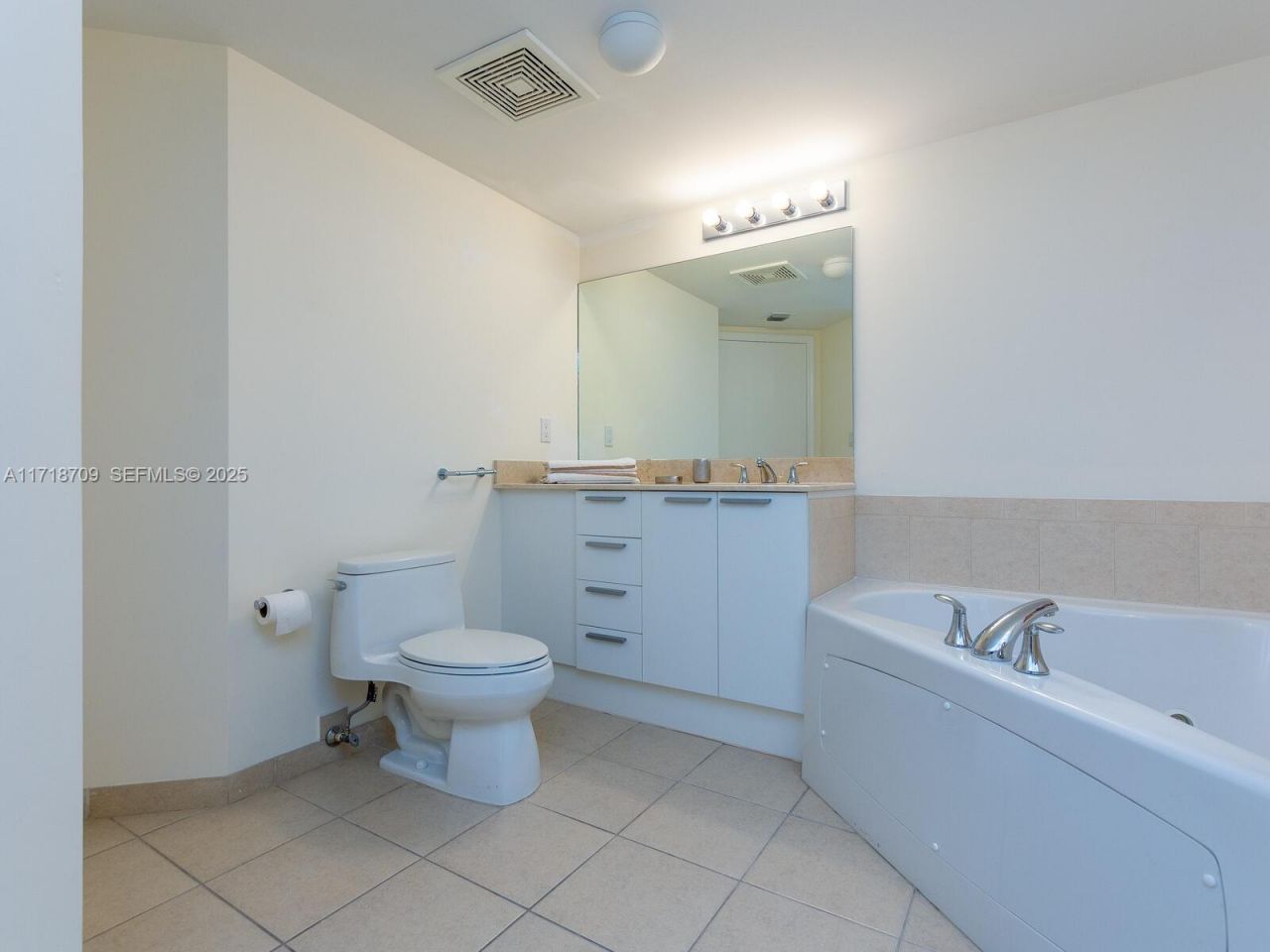16699 Collins Ave, Unit 1709, Sunny Isles Beach, FL 33160 Photo