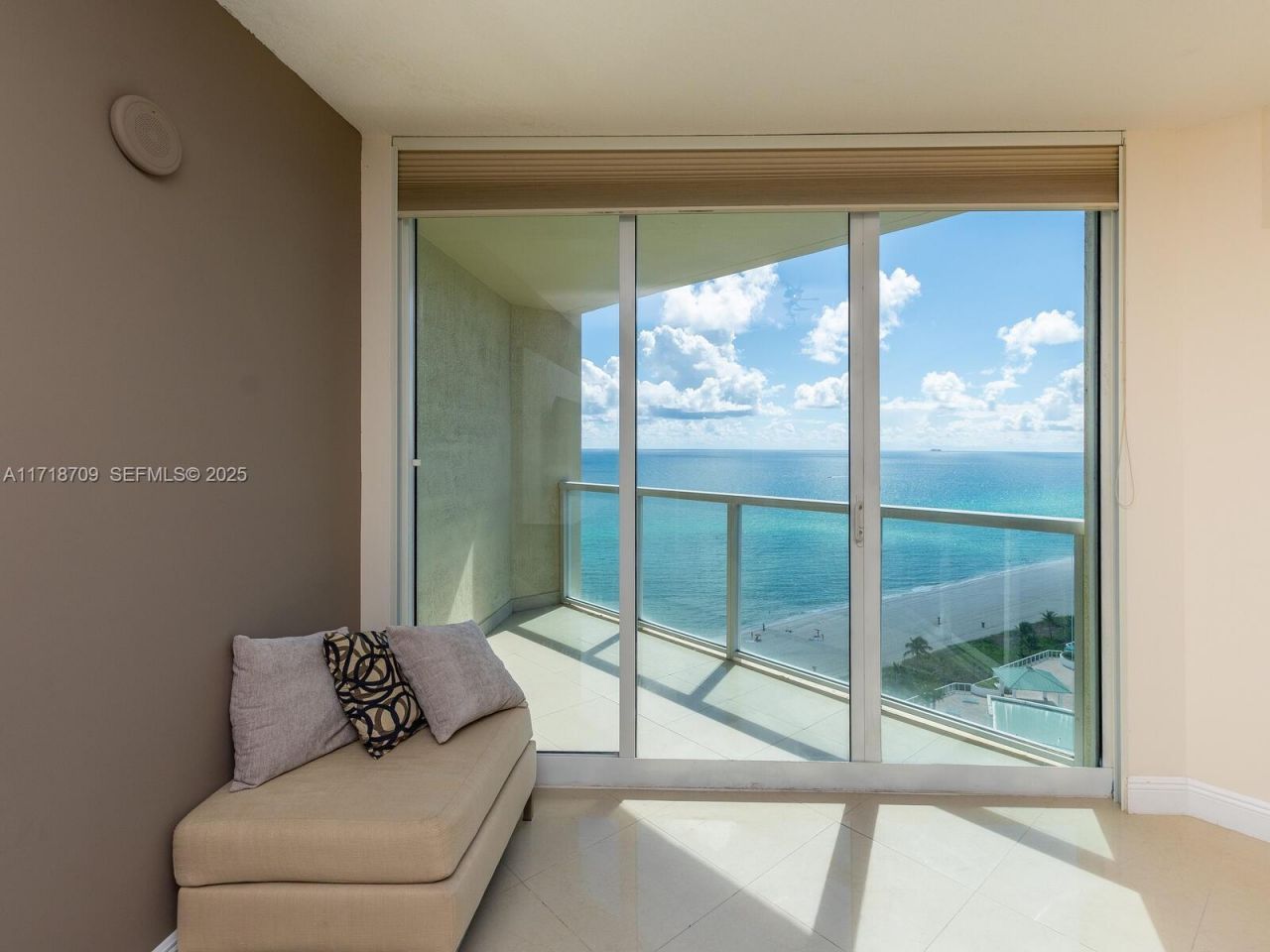 16699 Collins Ave, Unit 1709, Sunny Isles Beach, FL 33160 Photo