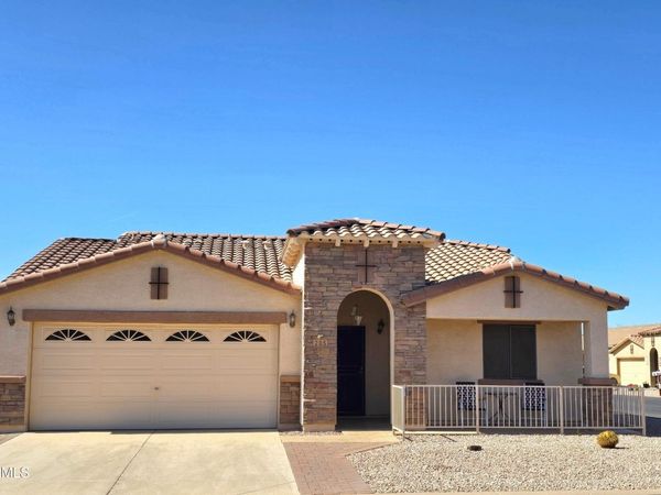 2101 S MERIDIAN Road, Unit 205, Apache Junction, AZ 85120