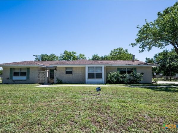 404 Rhodes, Victoria, TX 77904