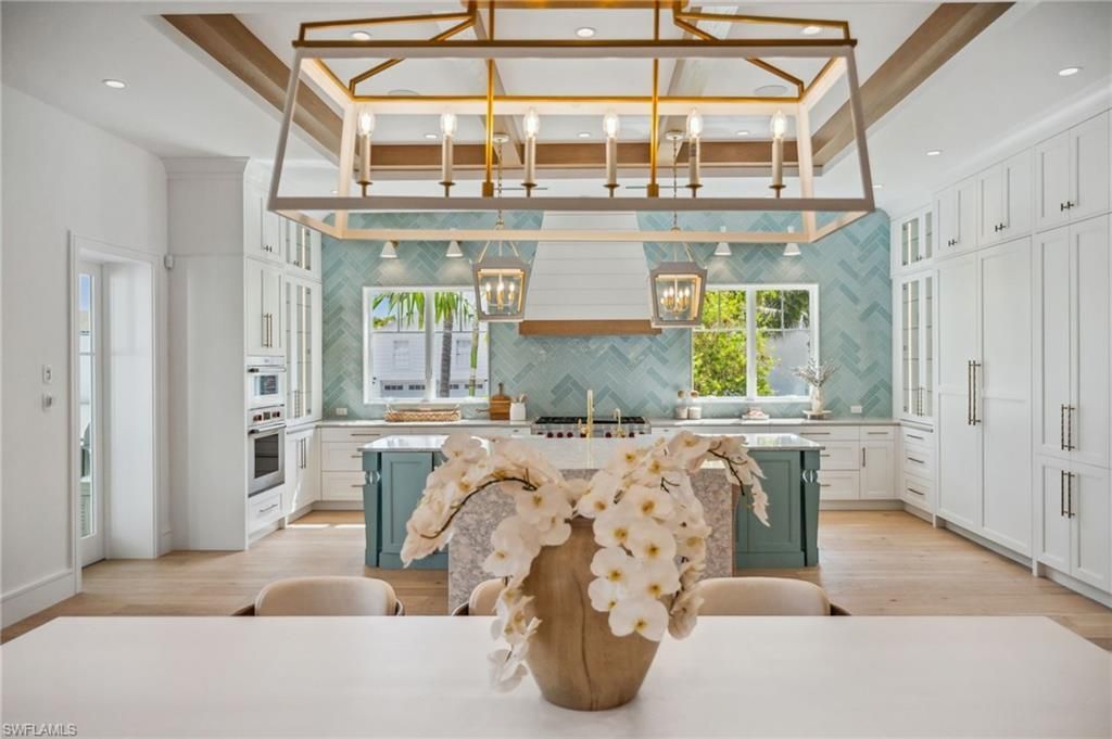 187 10th Ave S, Naples, FL 34102 Photo