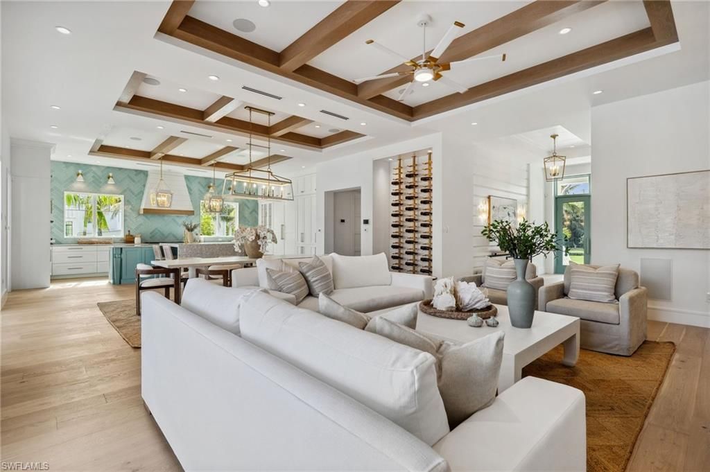 187 10th Ave S, Naples, FL 34102 Photo