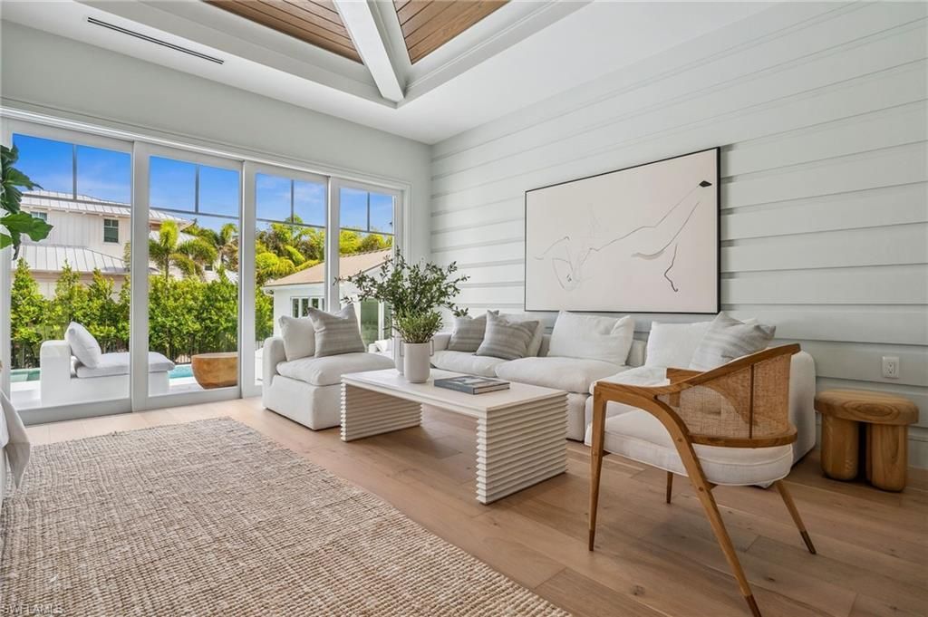 187 10th Ave S, Naples, FL 34102 Photo