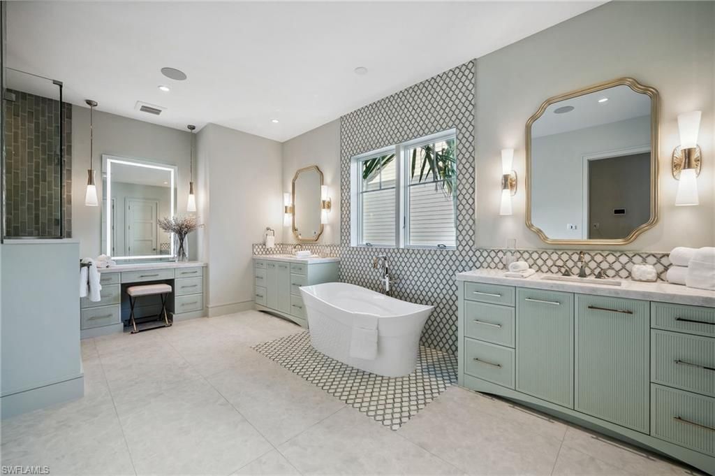 187 10th Ave S, Naples, FL 34102 Photo