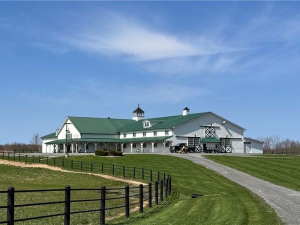 115 Hilltop Drive, Phoenix, NY 13135