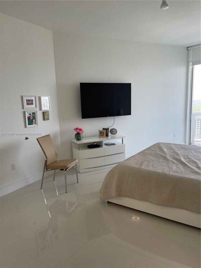 16001 Collins Ave, Unit 2605, Sunny Isles Beach, FL 33160 Photo