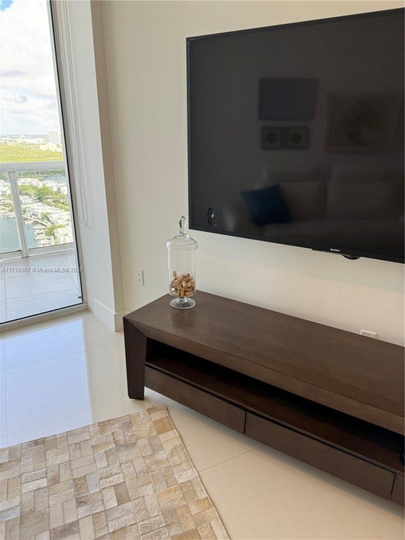 16001 Collins Ave, Unit 2605, Sunny Isles Beach, FL 33160 Photo