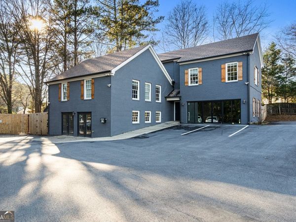 210 W Crossville Road, Roswell, GA 30075