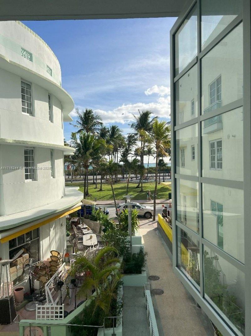 1250 Ocean Dr, Unit 3F, Miami Beach, FL 33139 Photo