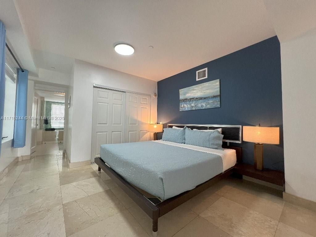 1250 Ocean Dr, Unit 3F, Miami Beach, FL 33139 Photo