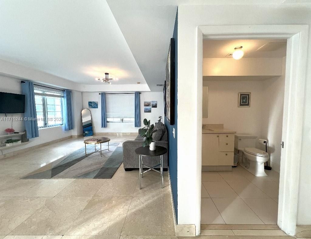1250 Ocean Dr, Unit 3F, Miami Beach, FL 33139 Photo