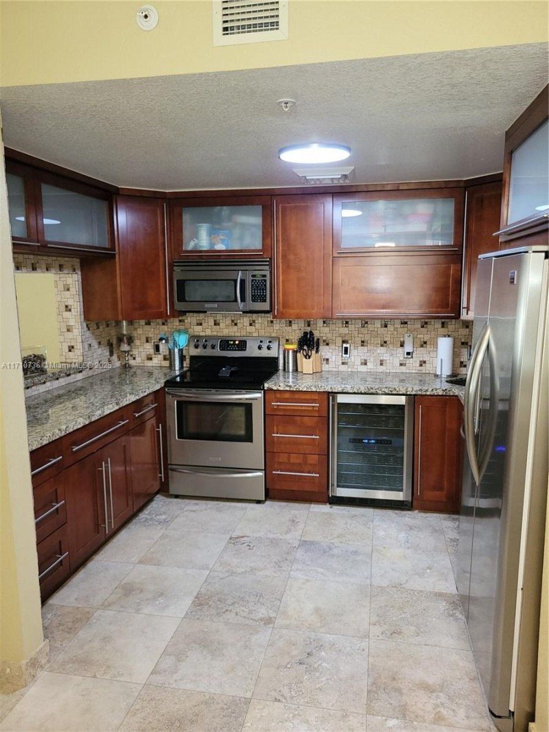 2005 Oceanwalk Ter, Lauderdale by the Sea, FL 33062 Photo