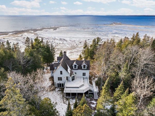 33171 Mrs Reddings Trail, Beaver Island, MI 49782