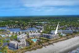 645 Retreat Beach Circle photo 4