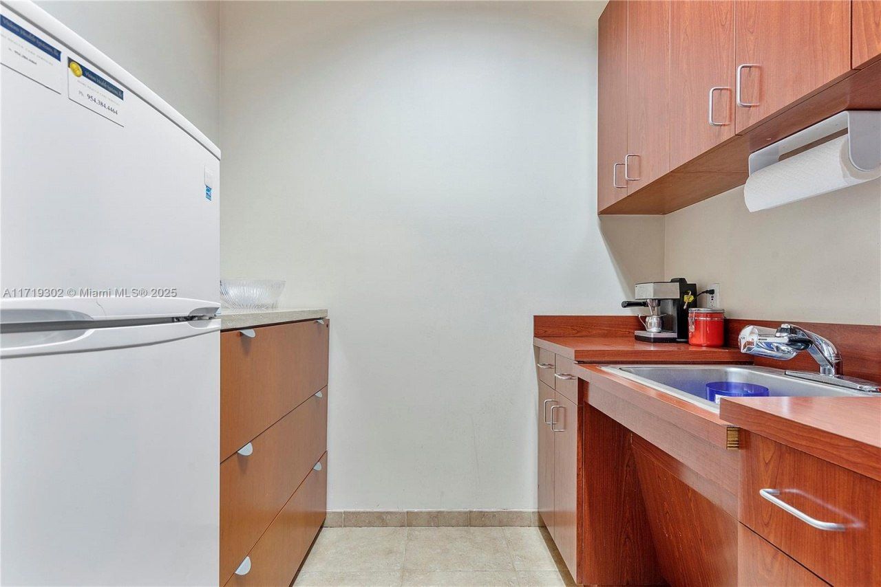 2883 Executive Park Dr, Unit 200, Weston, FL 33331 Photo