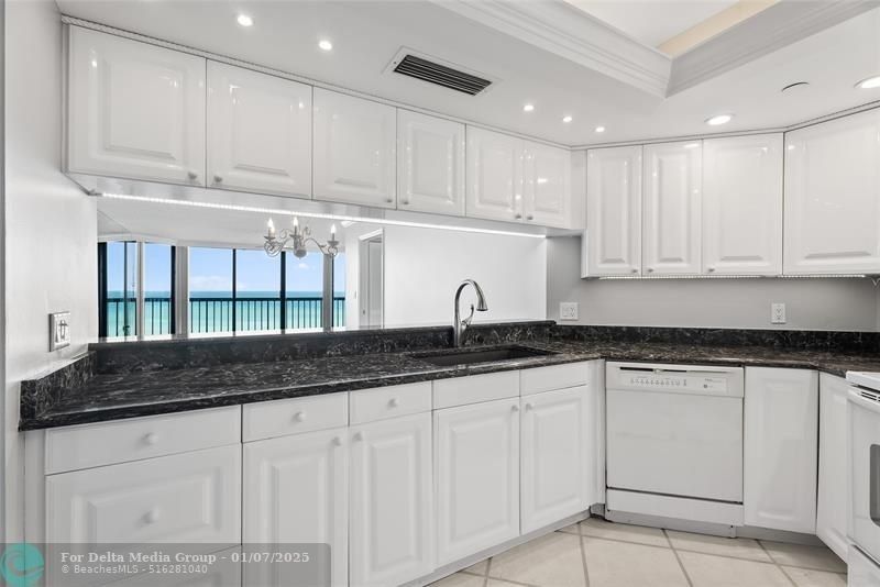 8800 S Ocean Drive, Unit 505, Jensen Beach, FL 34957 Photo